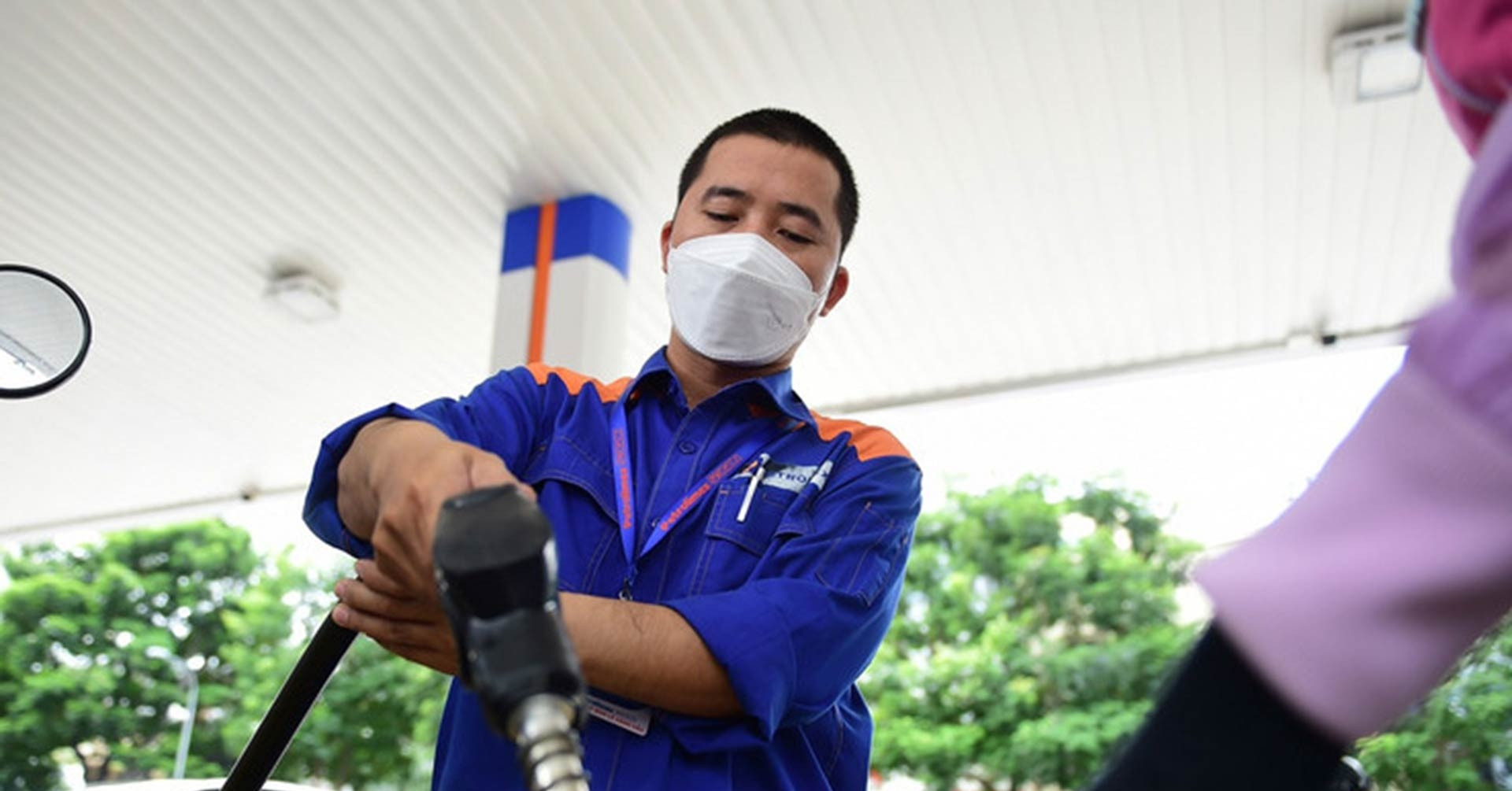 Giá xăng dầu hôm nay 22/9: Thế giới giảm mạnh, trong nước sắp điều chỉnh