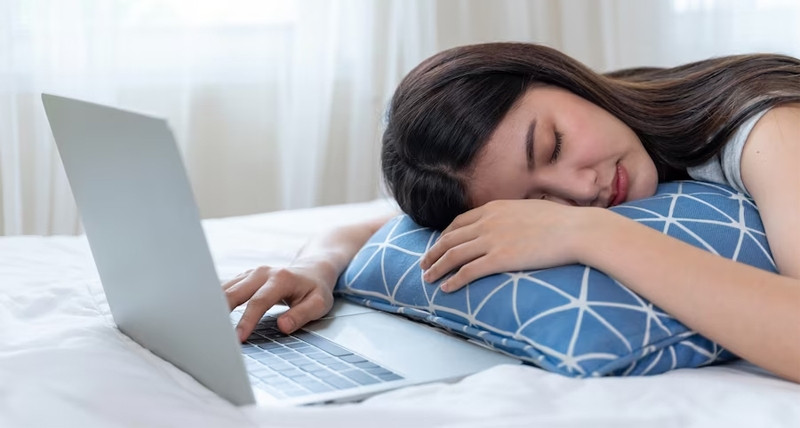 Bác sĩ tiết lộ 1 dấu hiệu khi ngủ trưa cảnh báo bệnh tim tiềm ẩn