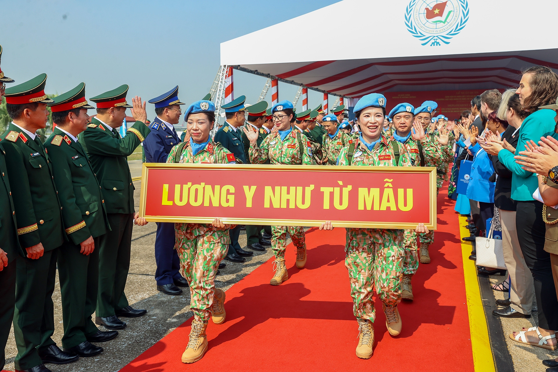 Hơn 200 chiến sĩ mũ nồi xanh Việt Nam lên đường làm nhiệm vụ gìn giữ hòa bình