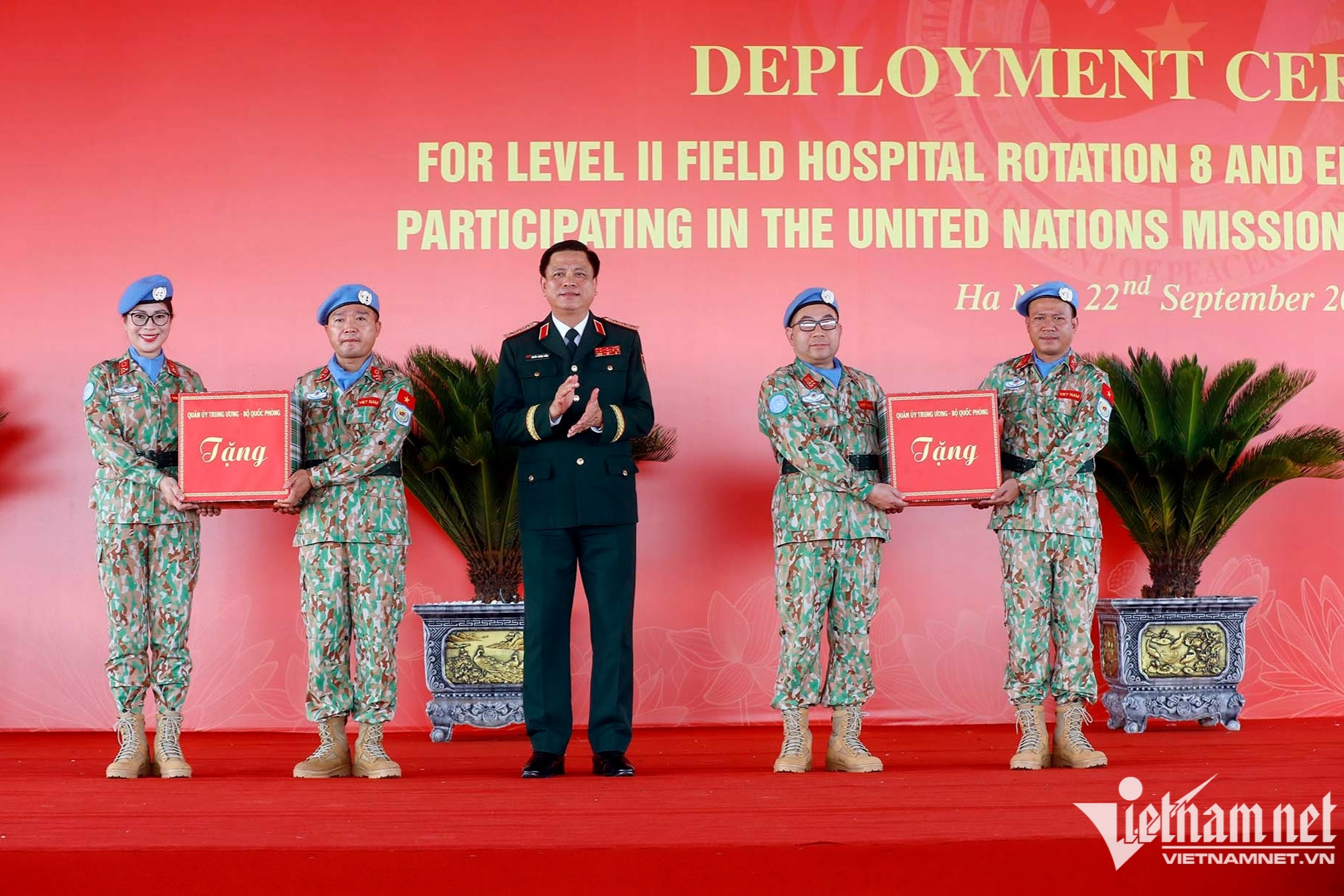 https://static-images.vnncdn.net/vps_images_publish/000001/000003/2026/9/22/hon-200-chien-si-mu-noi-xanh-viet-nam-len-duong-lam-nhiem-vu-gin-giu-hoa-binh-965.jpg