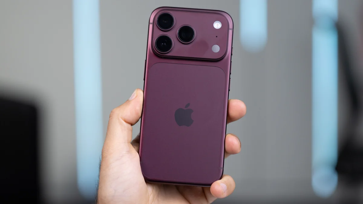 iPhone 18 Pro Max đỏ rượu vang.png