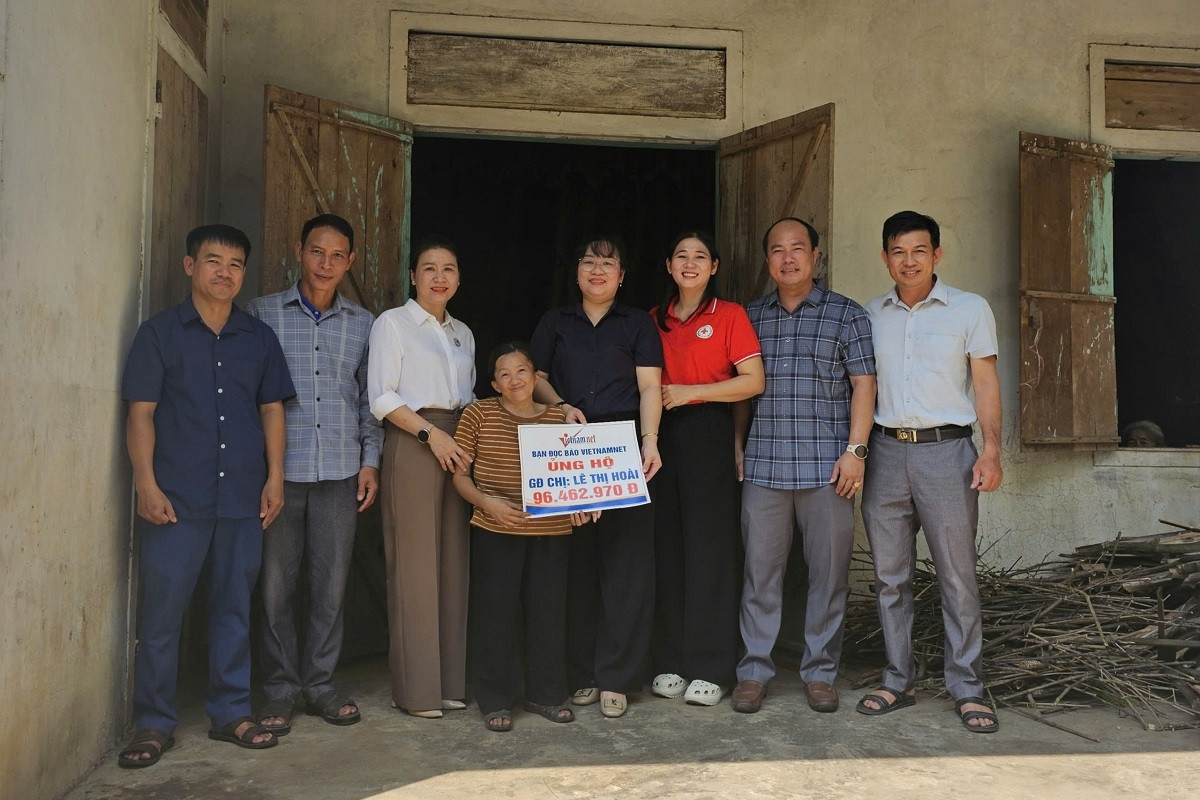 Mẹ khuyết tật nuôi con mắc bệnh được bạn đọc Báo VietNamNet ủng hộ hơn 96 triệu
