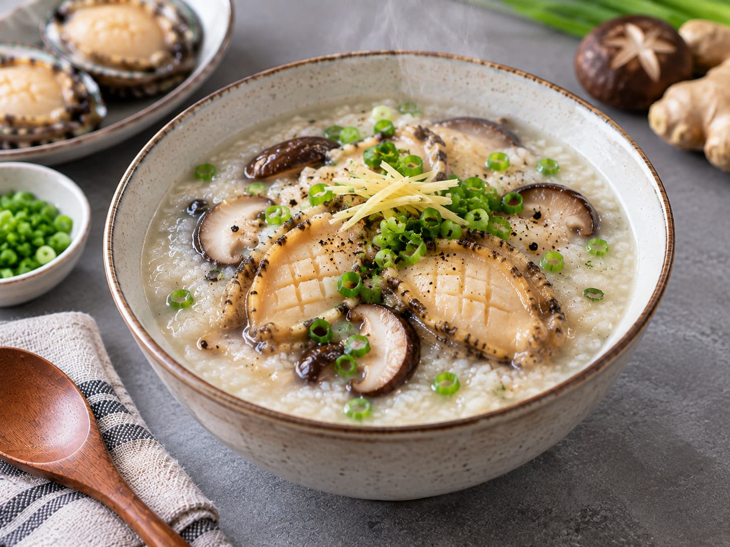 Món cháo bào ngư bổ dưỡng.jpg