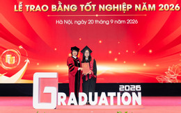 thủ khoa Nguyễn Thanh Bình ĐH Ngoại thương 2.jpeg