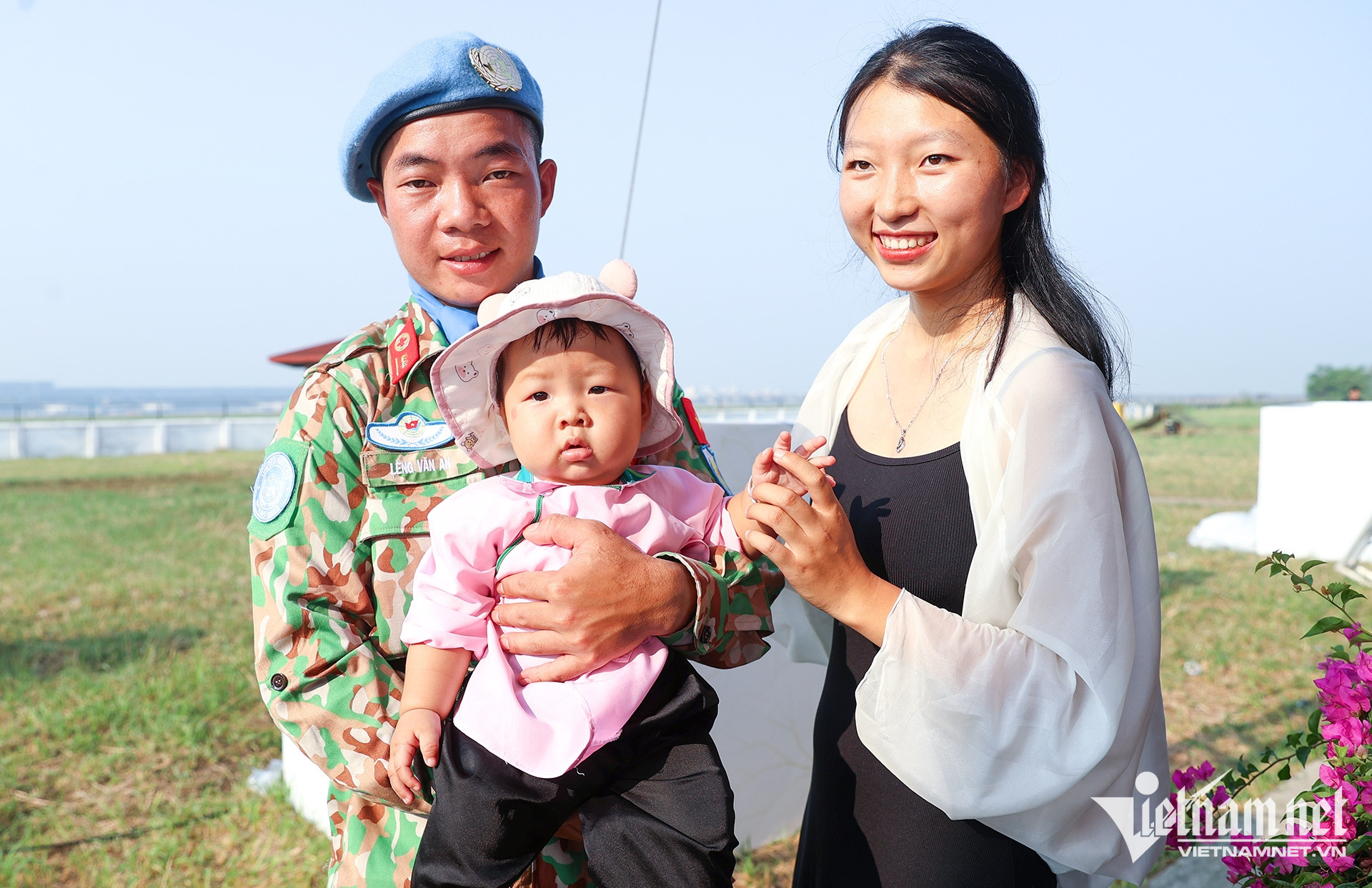 https://static-images.vnncdn.net/vps_images_publish/000001/000003/2026/9/22/w-gin-giu-hoa-binh-959.jpg