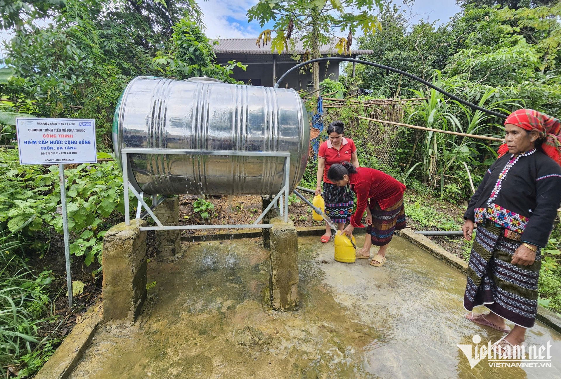 Box https://static-images.vnncdn.net/vps_images_publish/000001/000003/2026/9/22/w-he-thong-nuoc-tu-chay-o-ba-tang-4-3024.jpg