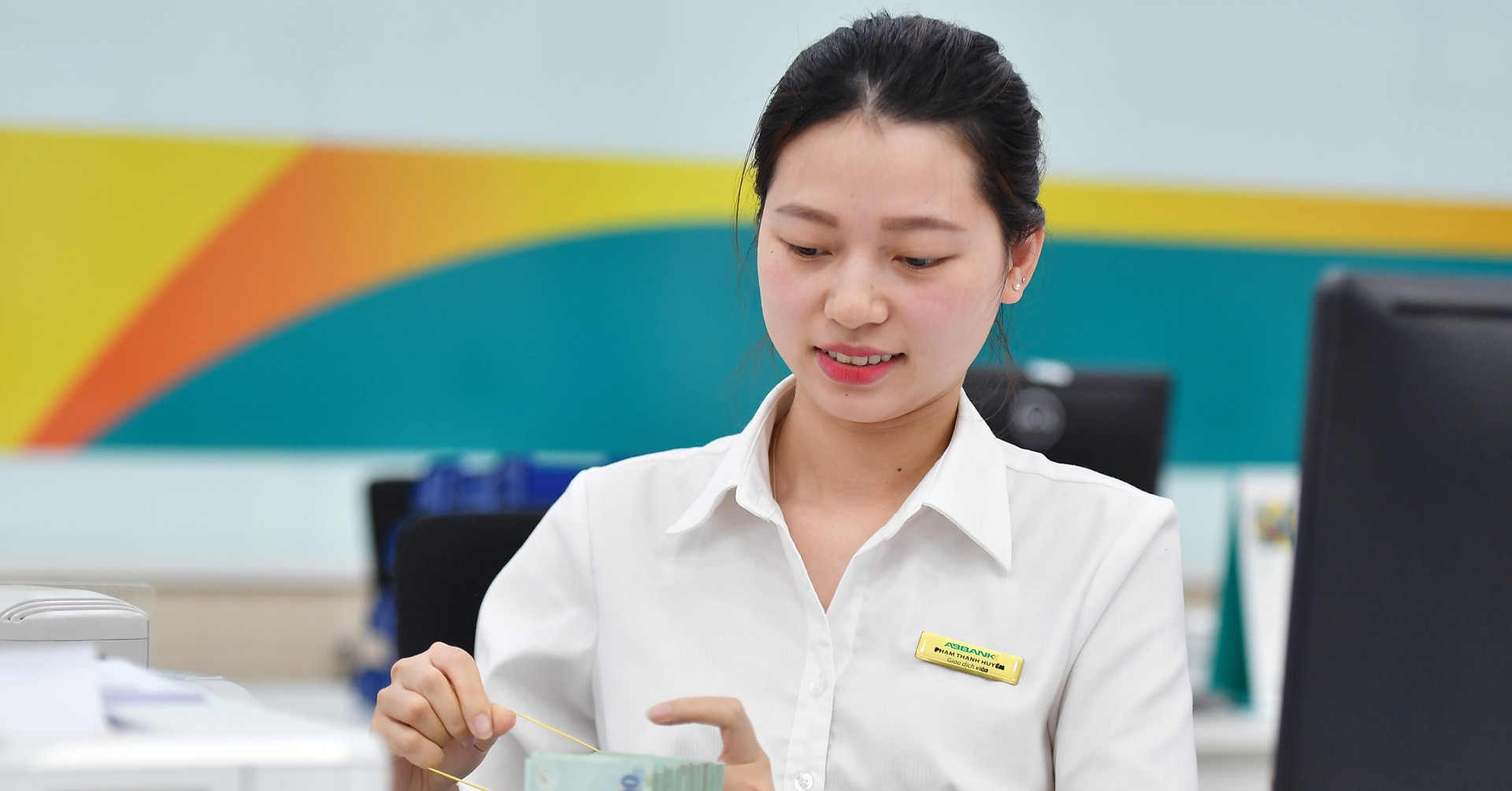 Lãi suất ngân hàng hôm nay 23/9/2026: Bổ sung lãi suất tiền gửi từ 50 tỷ