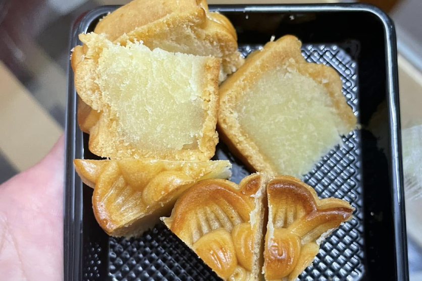banh trung thu.png
