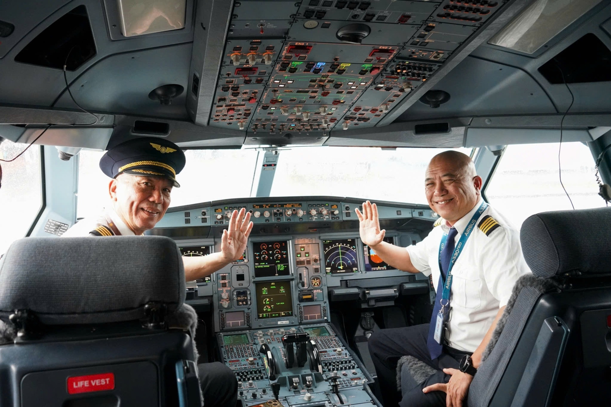 Cơ trưởng kể về chuyến bay đặc biệt đưa chiếc A330 từ Mỹ về Việt Nam