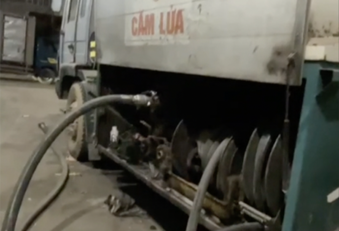 Đột kích lò sản xuất, buôn bán gas giả thu lợi hàng chục tỷ, bắt 10 đối tượng