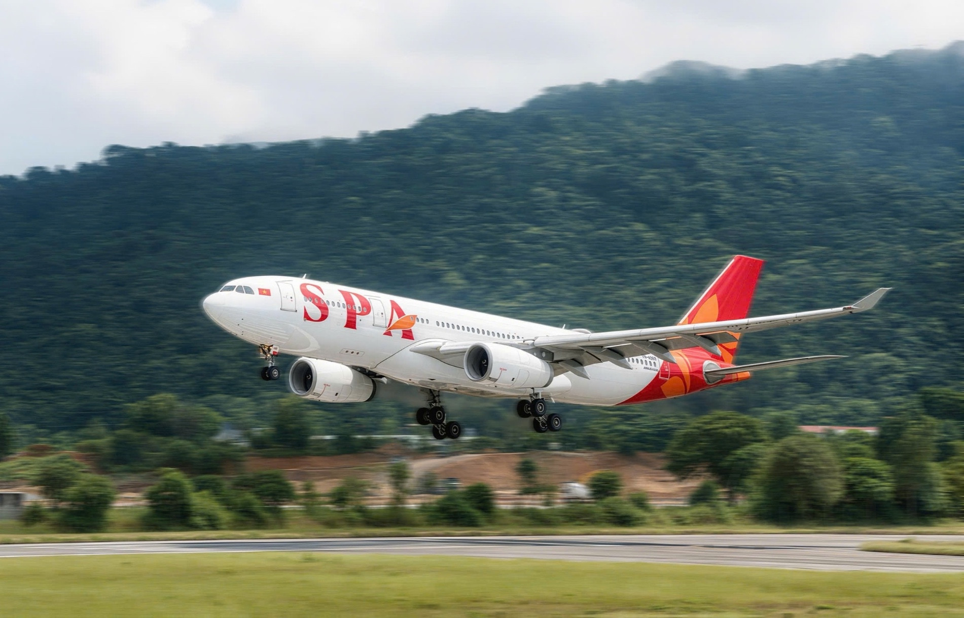 siêu tàu bay A330 .jpg