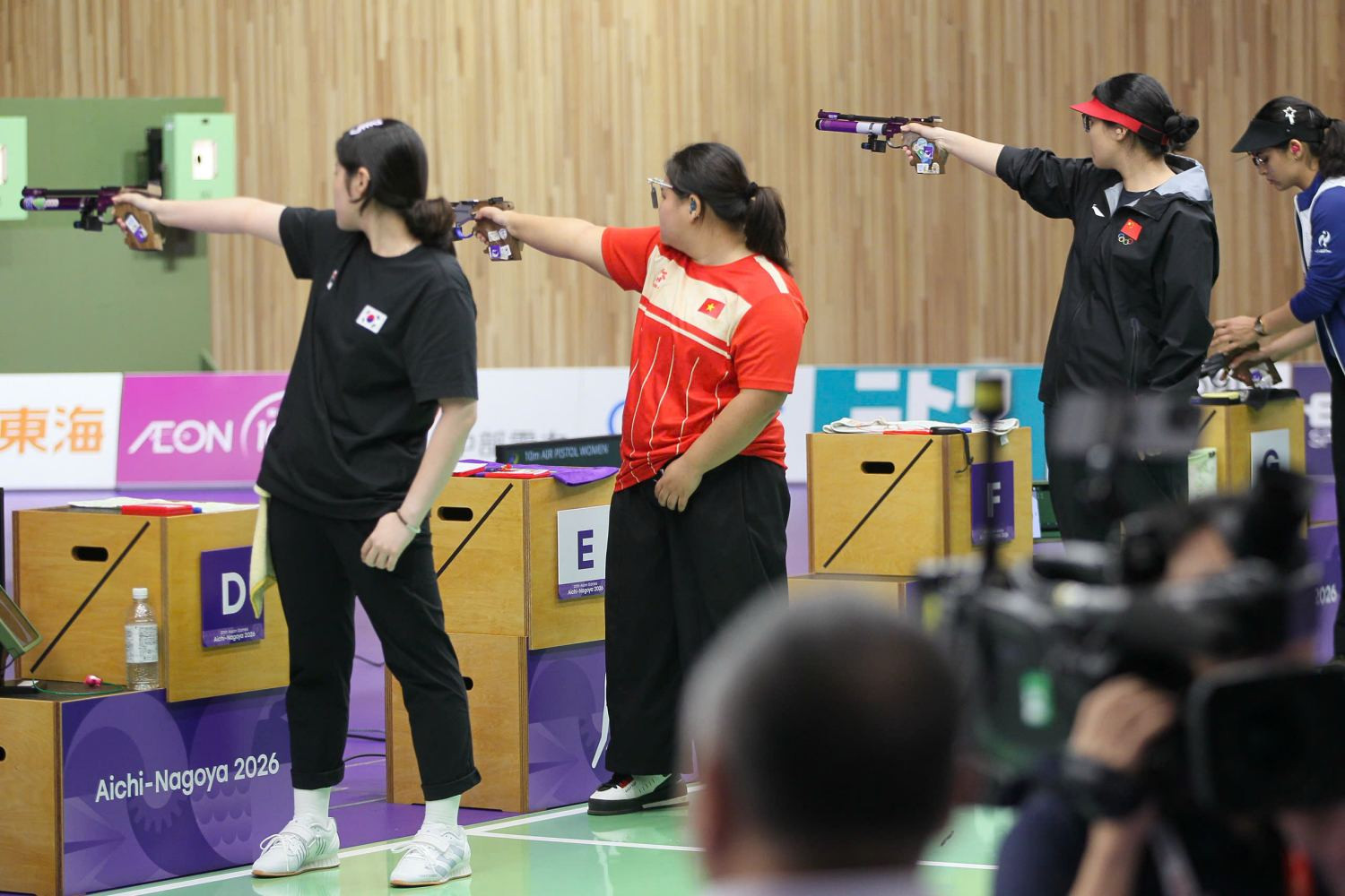 thuy trang ban sung.jpg