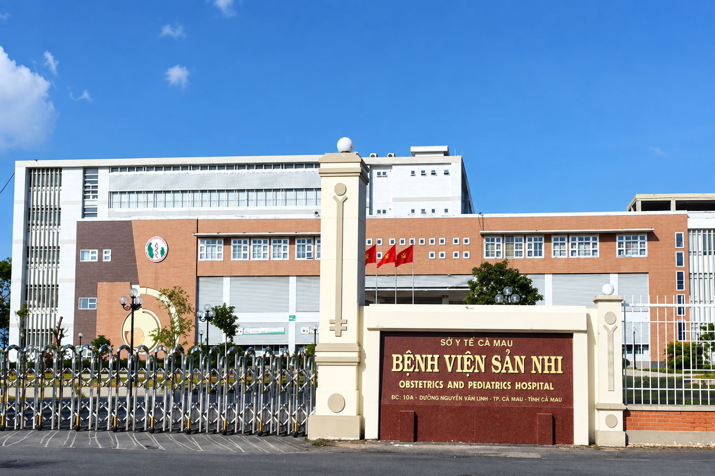 Tìm người mẹ 43 tuổi sinh con tại bệnh viện rồi bỏ đi biệt tăm