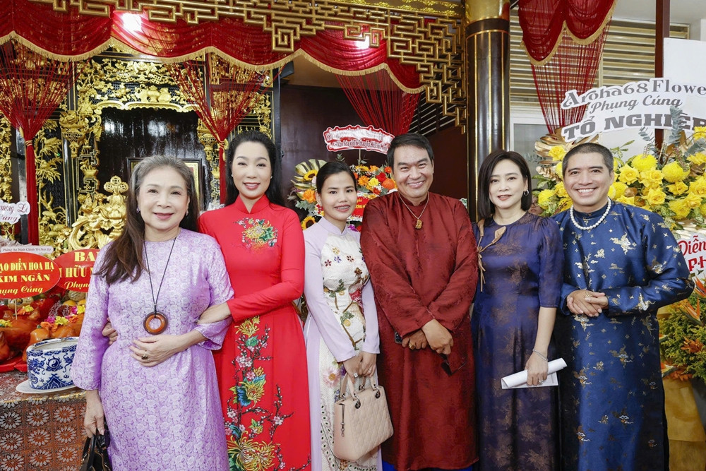 https://static-images.vnncdn.net/vps_images_publish/000001/000003/2026/9/23/trinh-kim-chi-002-3898.jpg