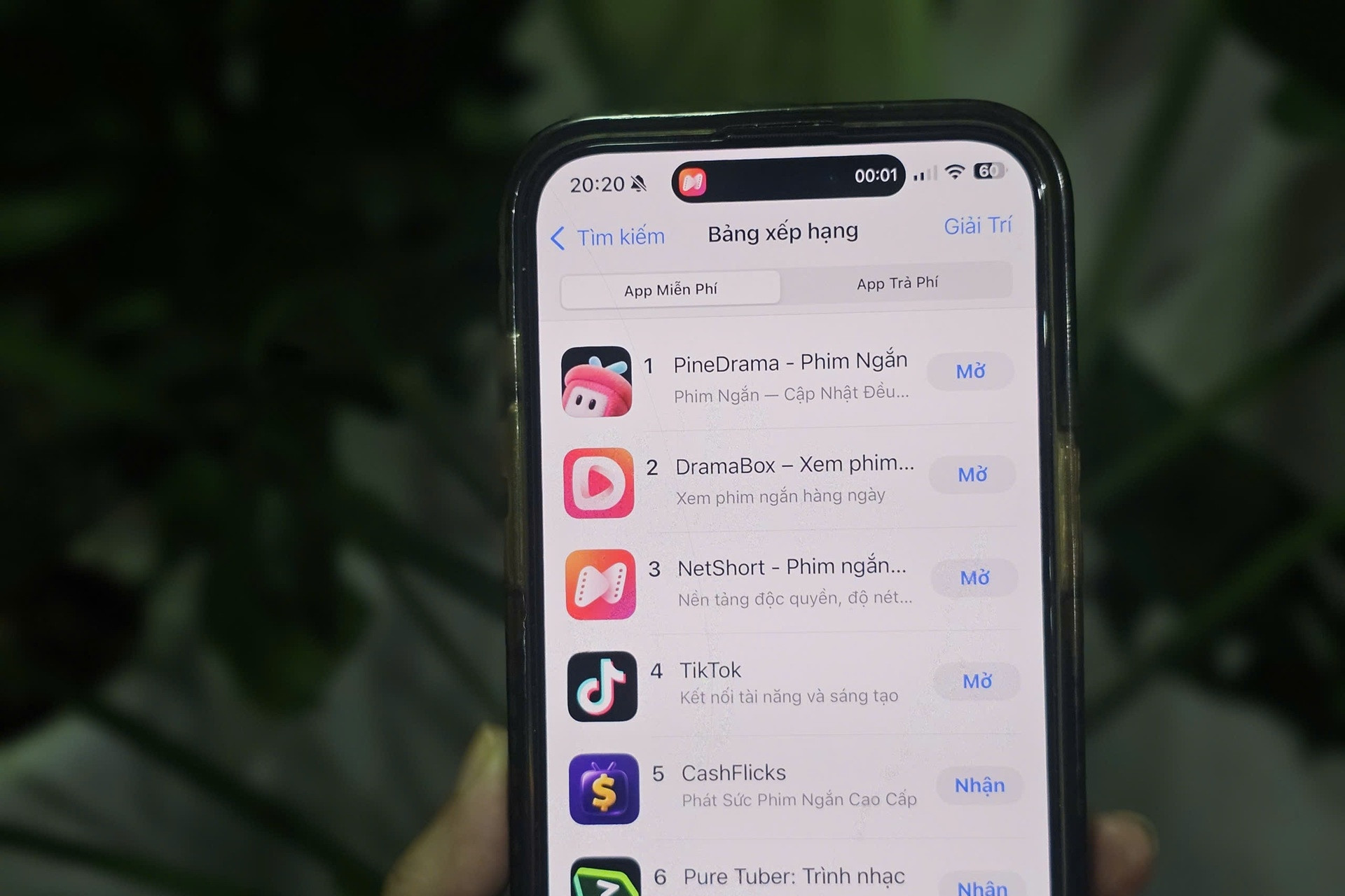 Ứng dụng phim ngắn 'càn quét' bảng xếp hạng App Store, Google Play Việt Nam