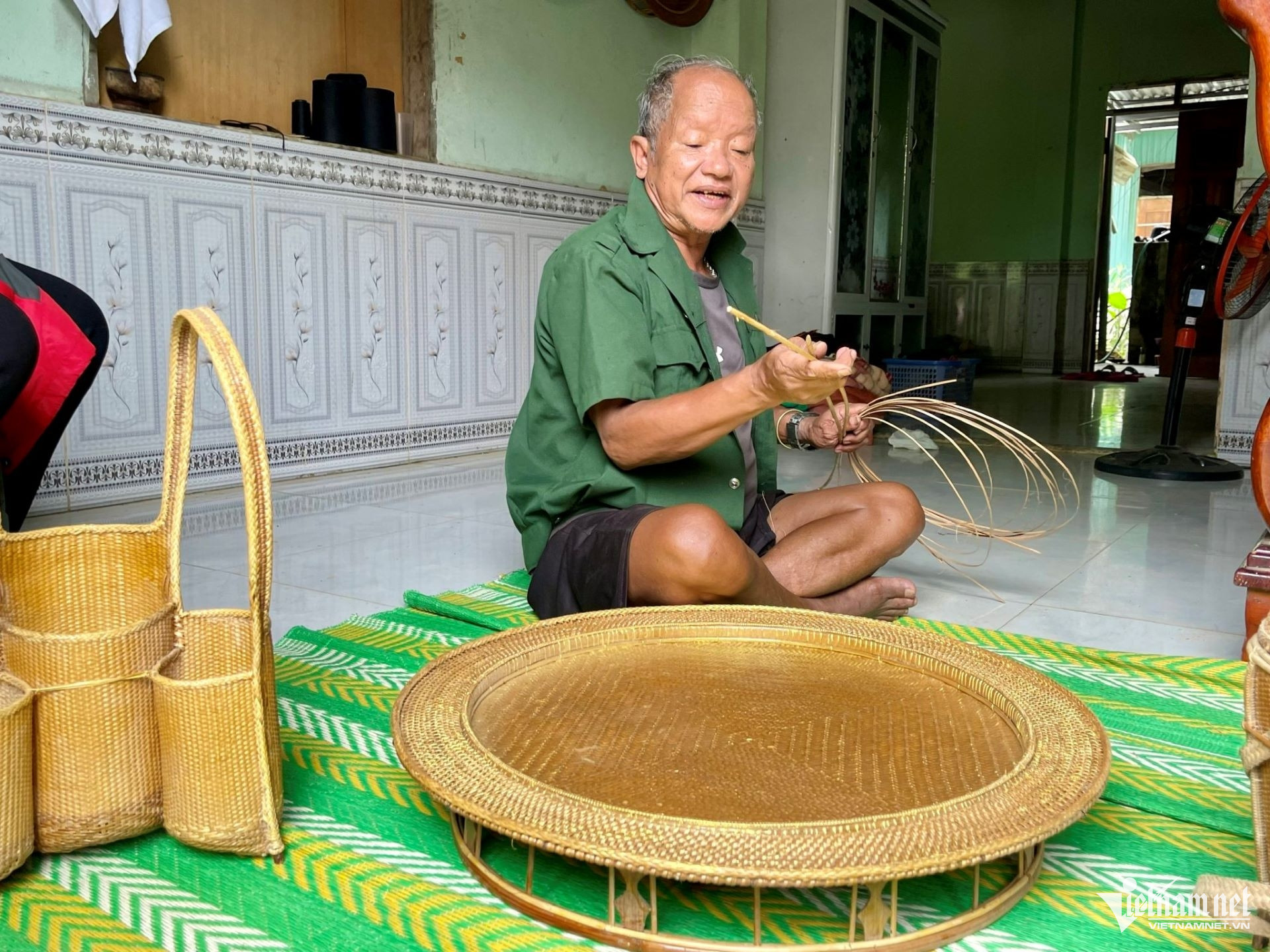 W-nghệ nhân .jpg