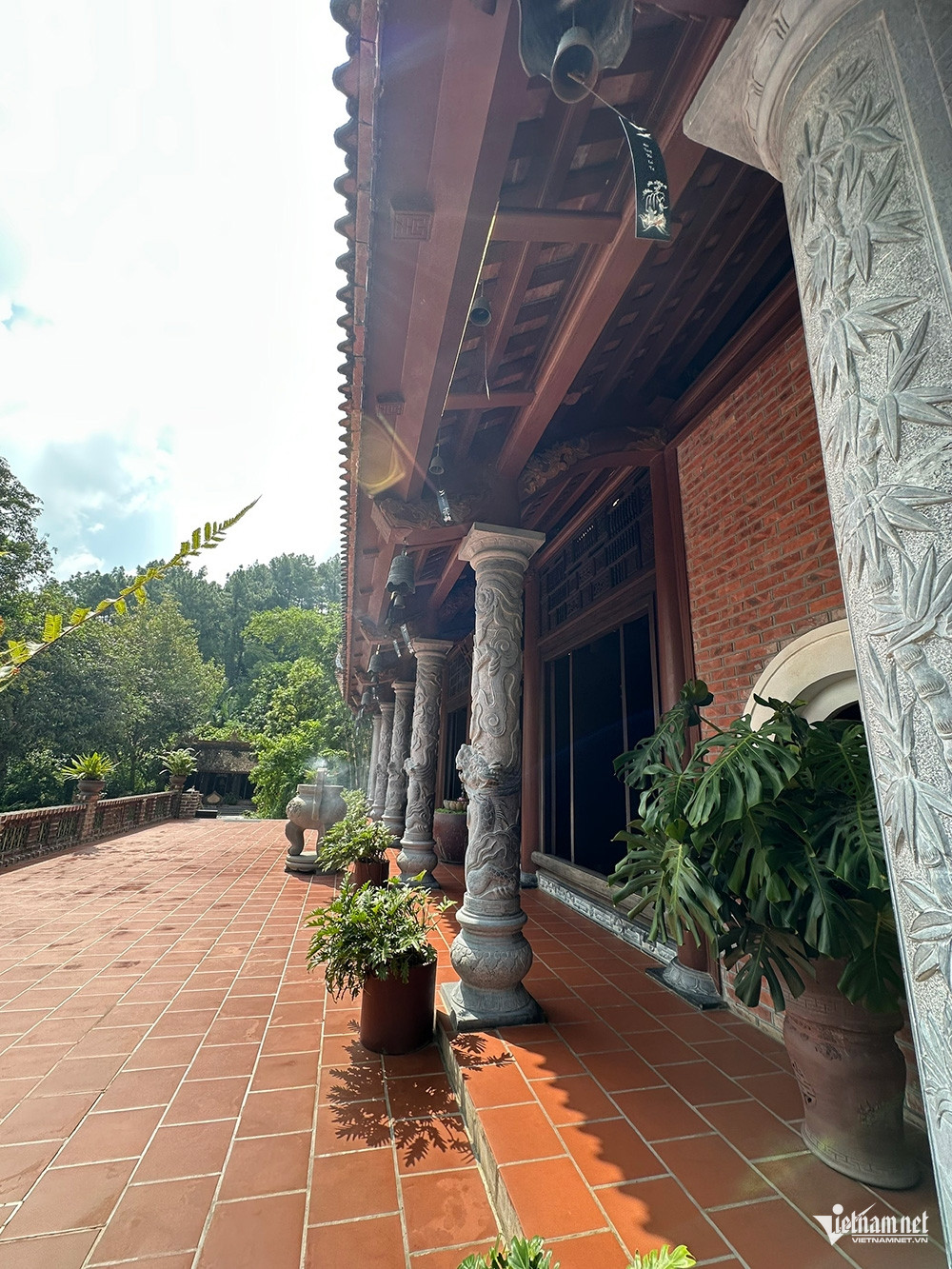https://static-images.vnncdn.net/vps_images_publish/000001/000003/2026/9/23/w-phi-lai-2-3780.jpg