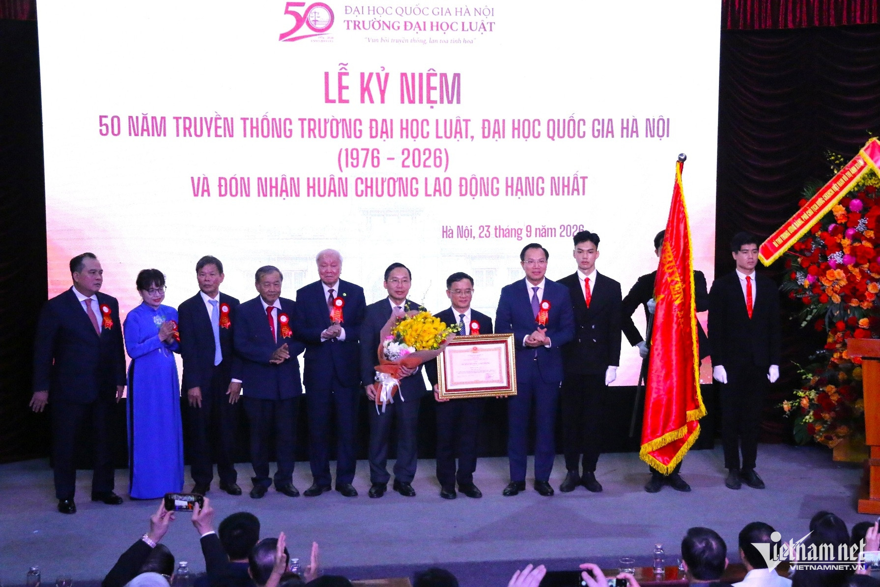 W-Trường ĐH Luật ĐHQGHN.JPG.jpg