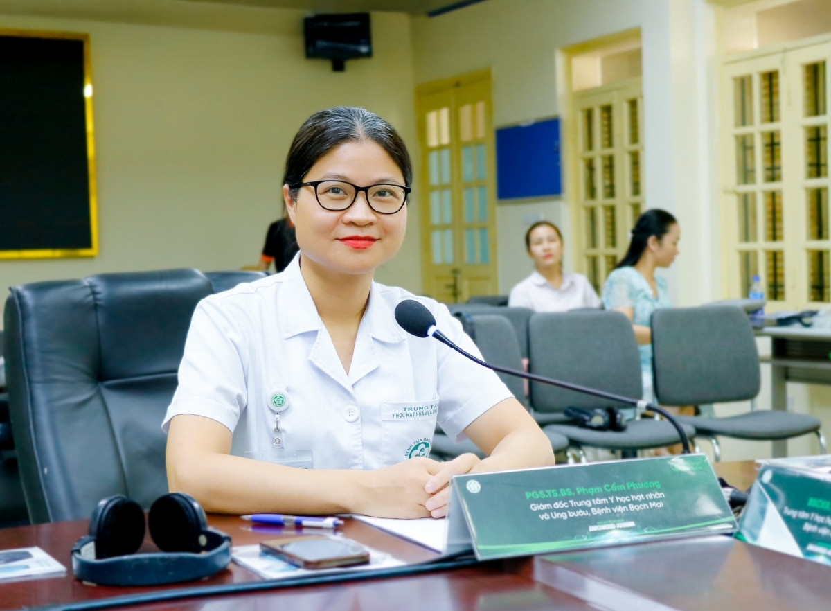 giam_doc_trung_tam_y_hoc_hat_nhan_1.jpg