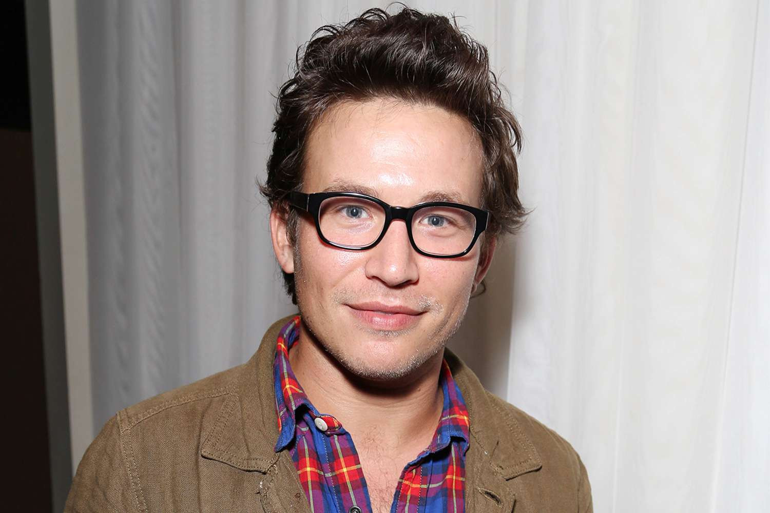 jonathan taylor thomas dark tourist premiere 090624 1 862a990f04224d1dbdebb103f5c9d22e.jpg