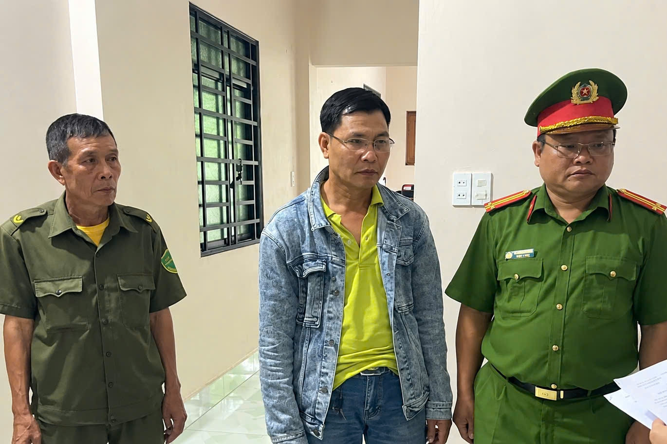 'Nổ' quen 'ông nọ bà kia' làm sổ đỏ đất rừng ở Phú Quốc, chiếm đoạt 17 tỷ đồng