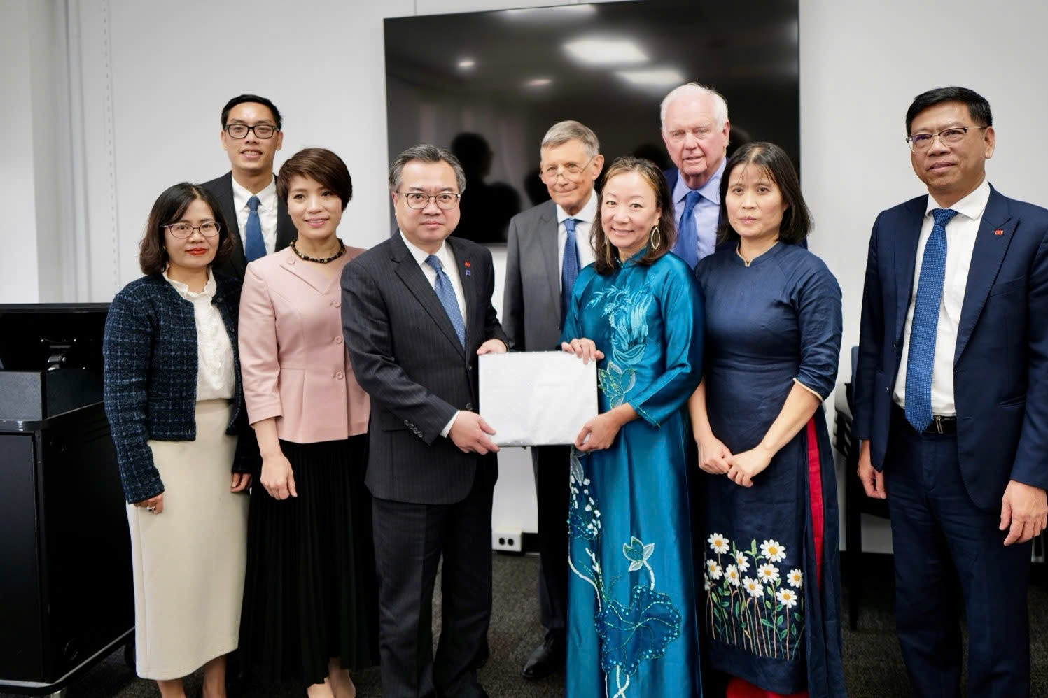 Ông Nguyễn Thanh Nghị đề nghị hình thành mạng lưới chuyên gia với Đại học Columbia