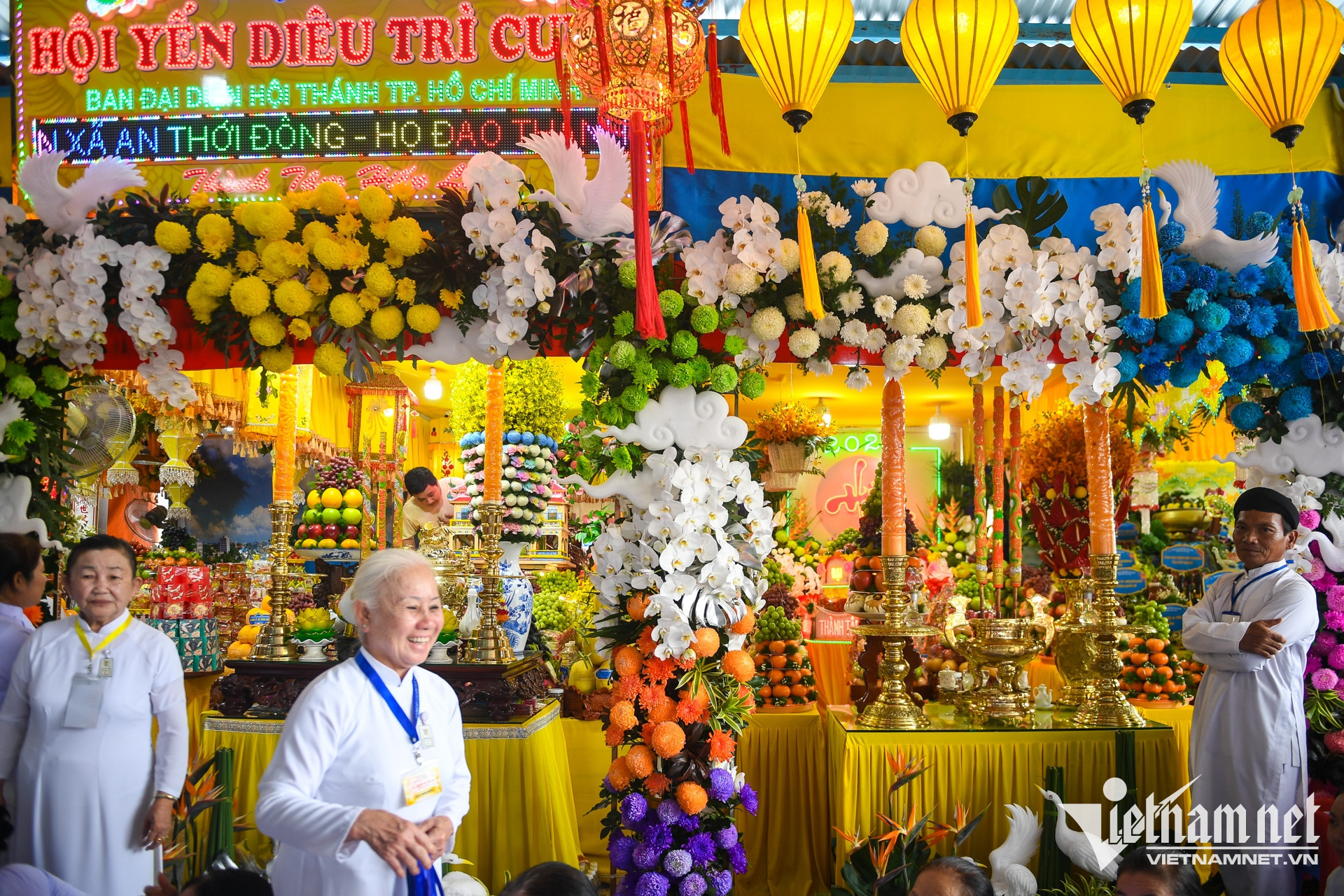 W-Cao đài Tây Ninh  Nguyễn Huế 4.jpg