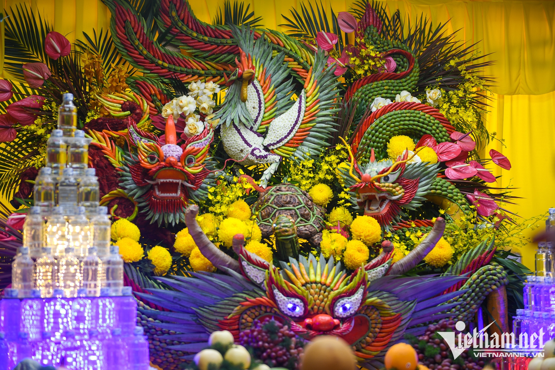 https://static-images.vnncdn.net/vps_images_publish/000001/000003/2026/9/24/w-cao-dai-tay-ninh-nguyen-hue-6-2549.jpg