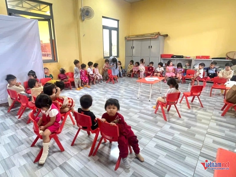 W-Học tại nhà văn hóa thôn 2.jpg