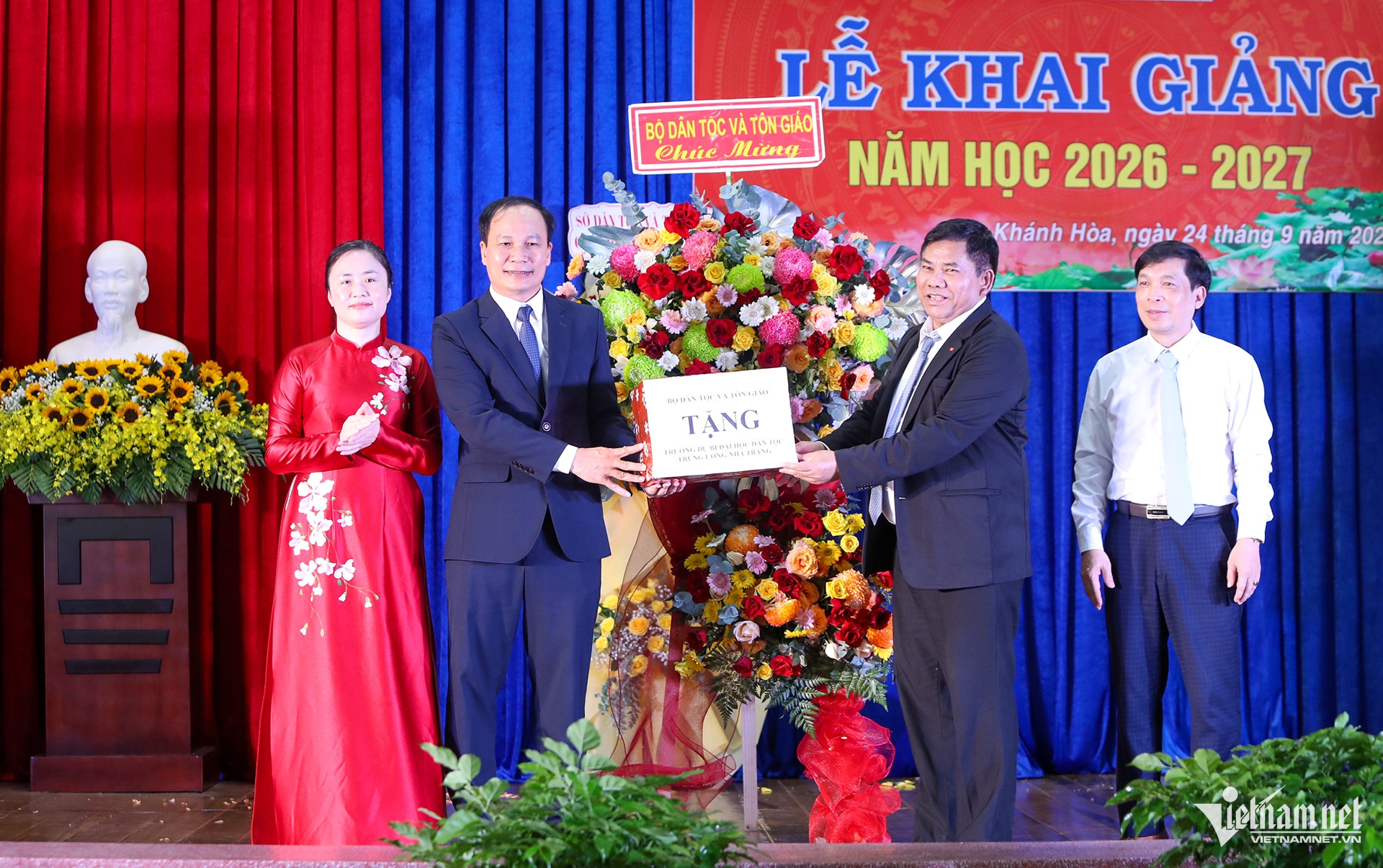 W-Khai Giang IMG_8198.jpg