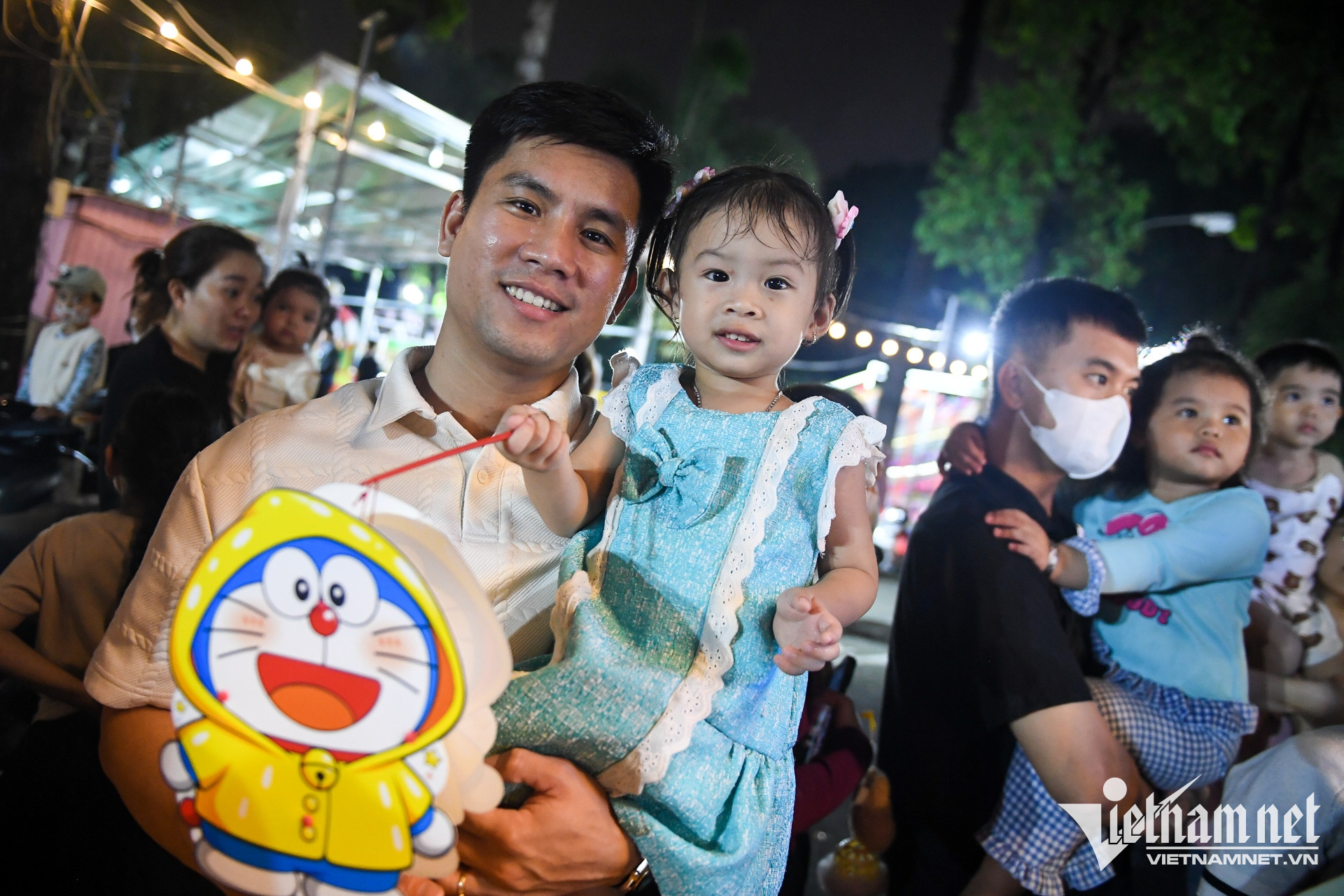 https://static-images.vnncdn.net/vps_images_publish/000001/000003/2026/9/24/w-trung-thu-nguyen-hue-14-3044.jpg