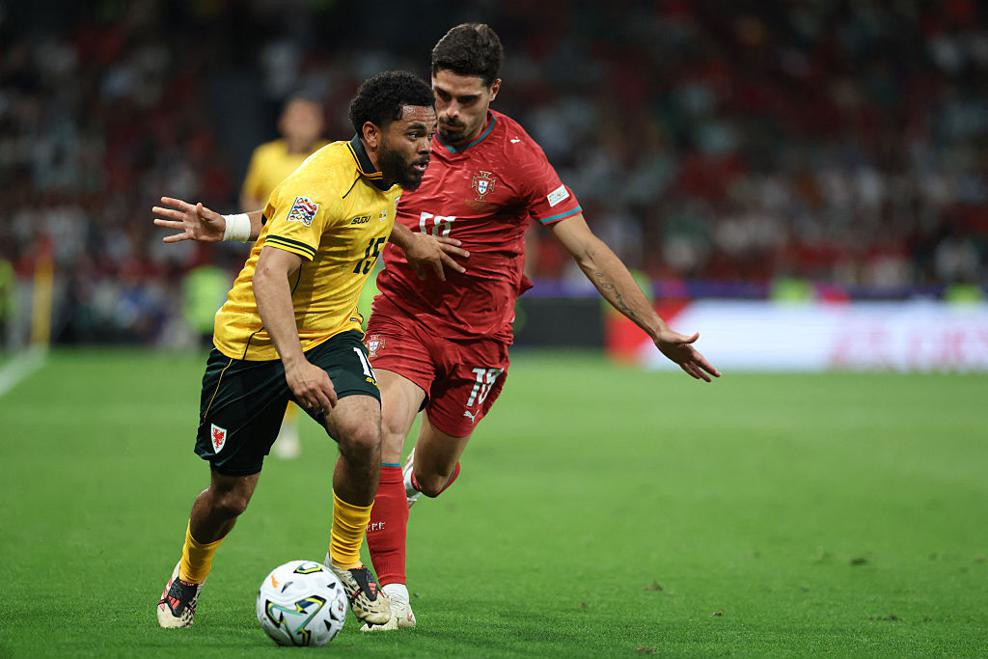 editorial_uefa_com fbl eur nations por wal (3).jpg
