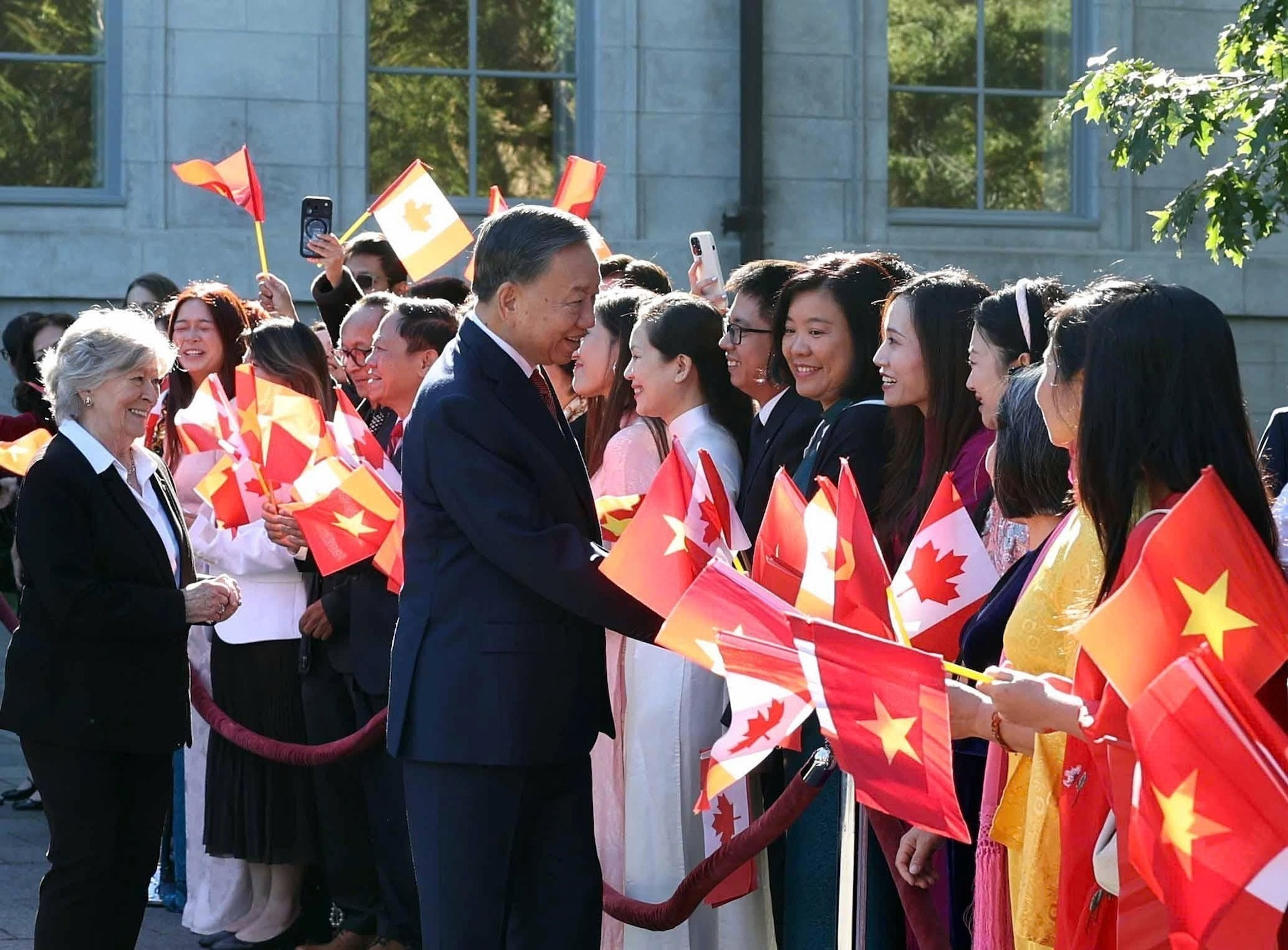 Lễ đón trọng thể Tổng Bí thư, Chủ tịch nước Tô Lâm thăm cấp Nhà nước tới Canada
.jpg