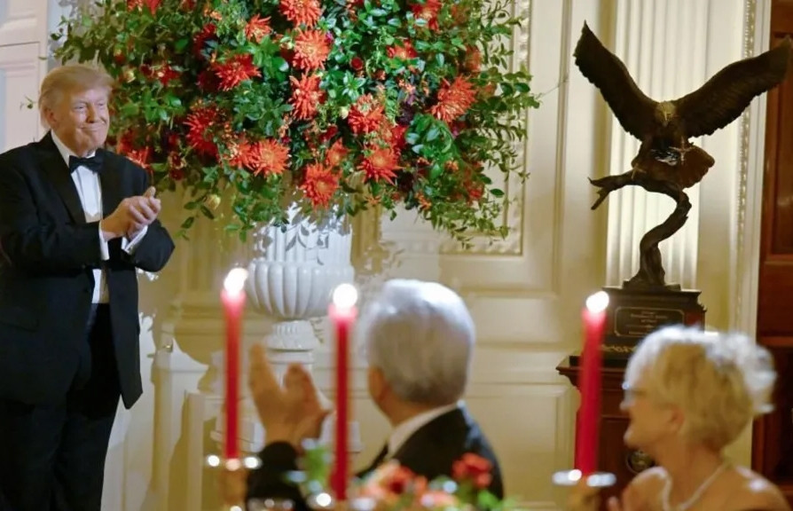 Vì sao ông Trump tặng tượng đại bàng đầu trắng cho Chủ tịch Trung Quốc?