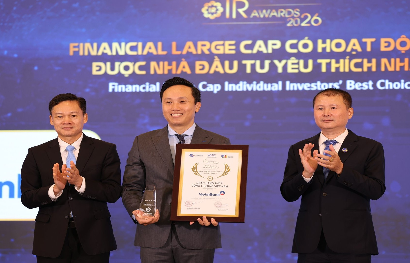 VietinBank năm thứ 4 liên tiếp nhận giải thưởng IR Awards