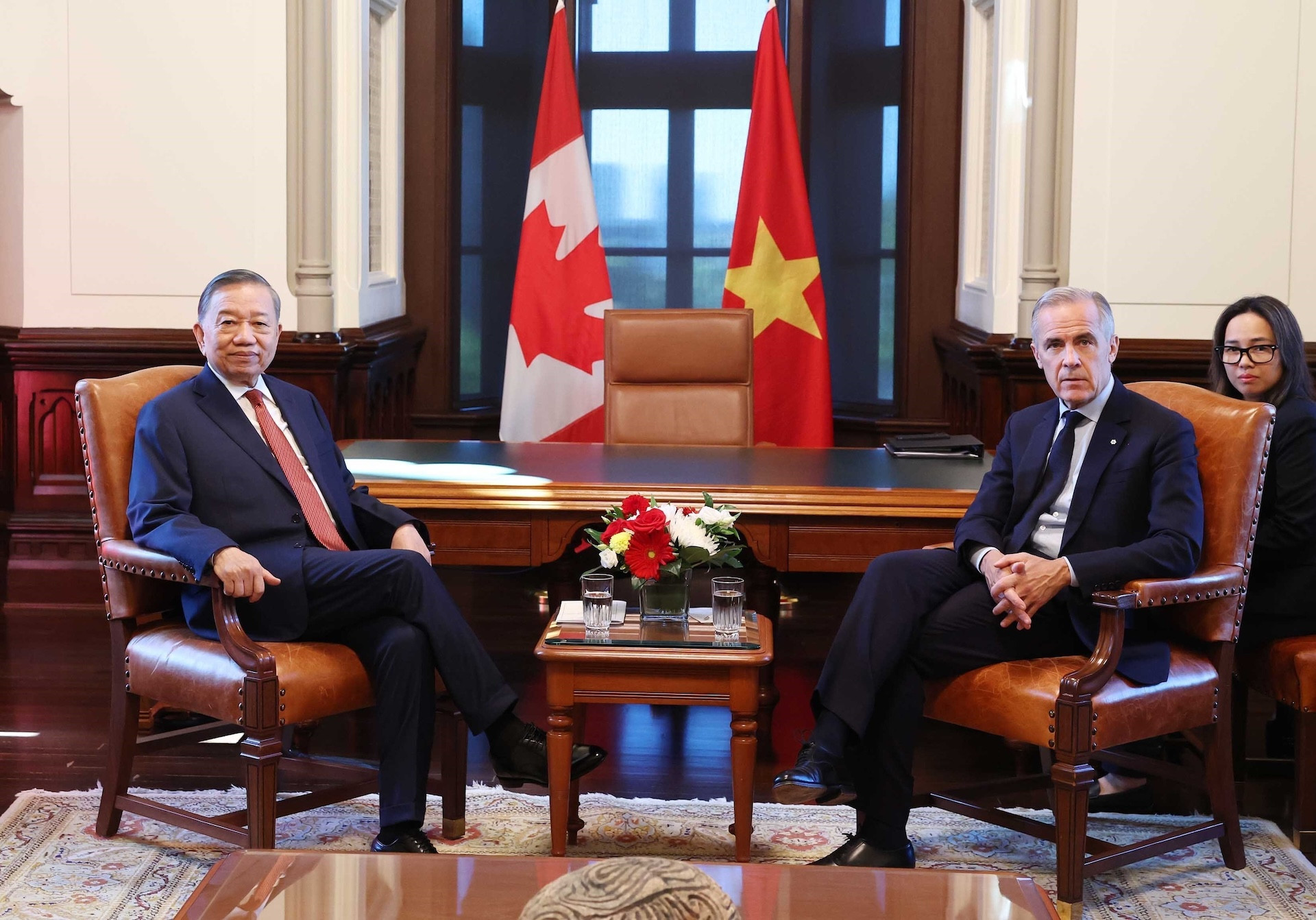 vna_potal_thu_tuong_canada_mark_carney_don_hoi_dam_voi_tong_bi_thu_chu_tich_nuoc_to_lam_9047871.jpg