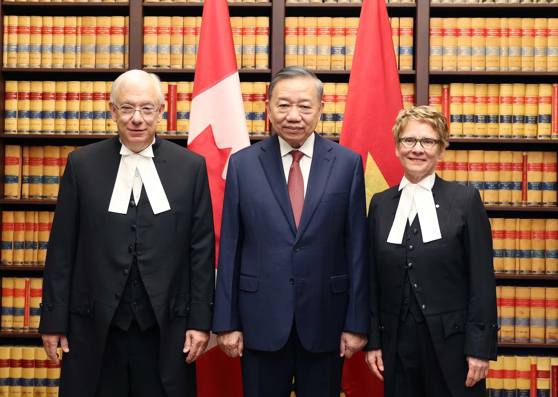 vnapotaltongbithuchutichnuoctolamlamviecvoichutichthuongvienvachutichhaviencanada9047885 17902976322381751355029.jpg