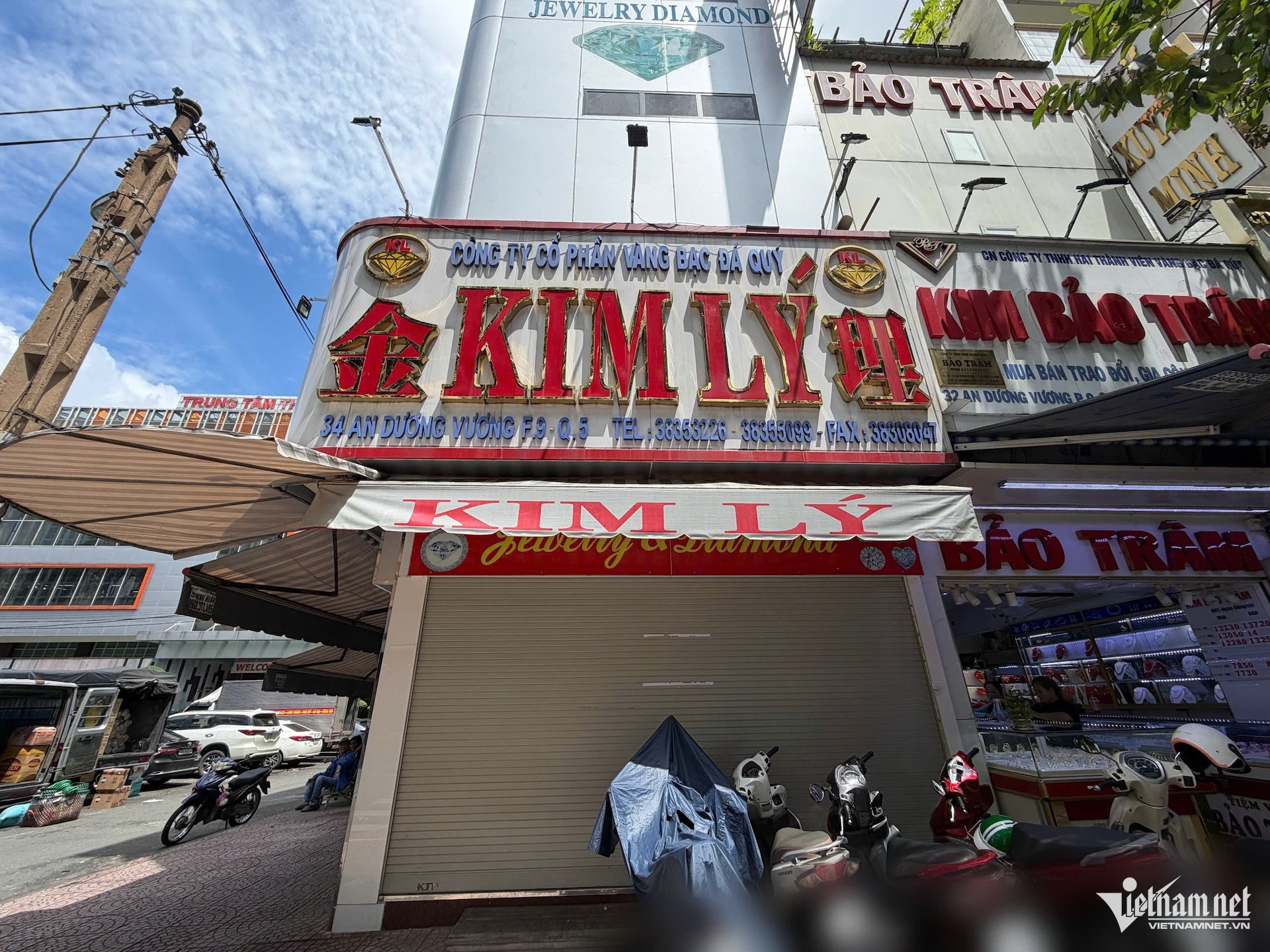 W-kim ly.jpg