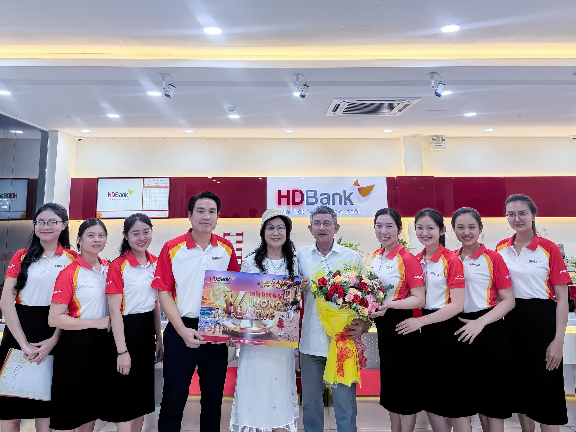 02.HDBank.jpeg