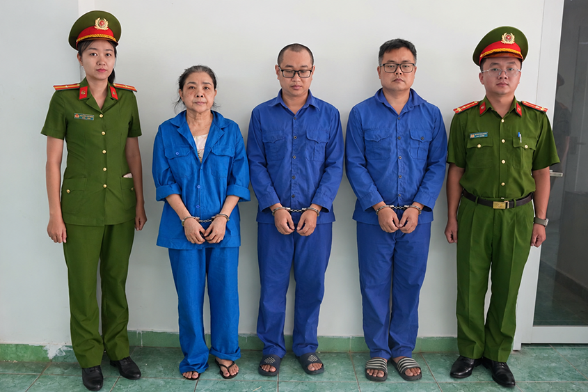 Công an TPHCM khởi tố, bắt 3 đối tượng in lậu 21.000 quyển sách