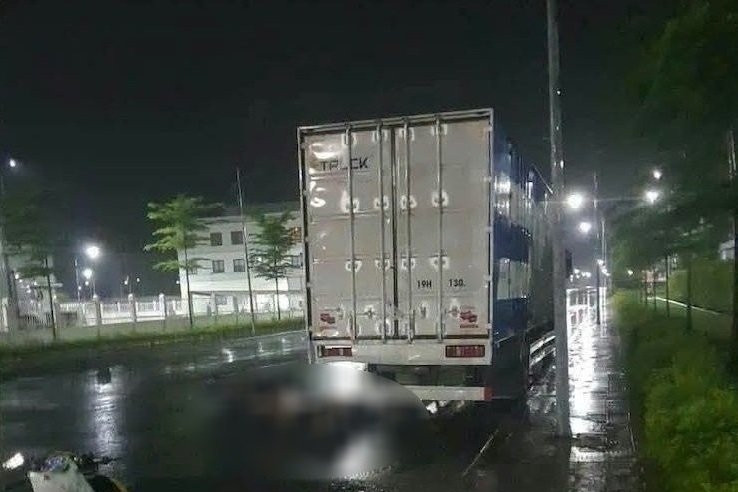 Đâm vào xe tải đỗ bên đường ở Hải Phòng, ba thanh niên đi xe máy tử vong tại chỗ