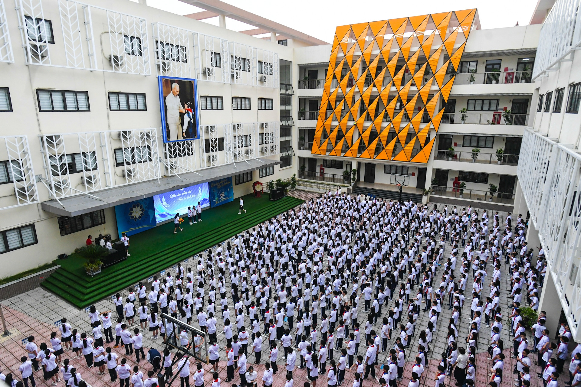 Ngôi trường mới xây gần 250 tỷ đồng ở Hà Nội, 100% học sinh đỗ lớp 10 công lập