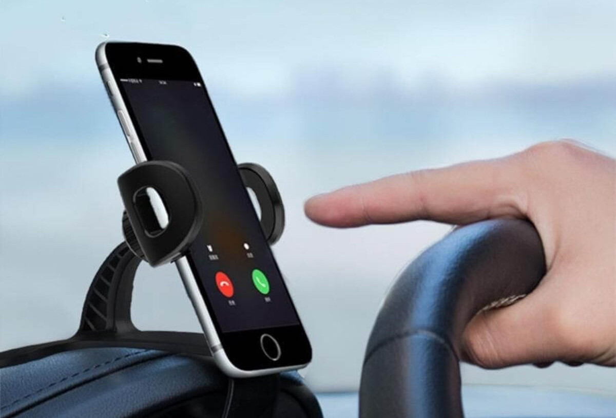 Phụ kiện phổ biến trên ô tô âm thầm làm hại camera, giảm tuổi thọ pin iPhone