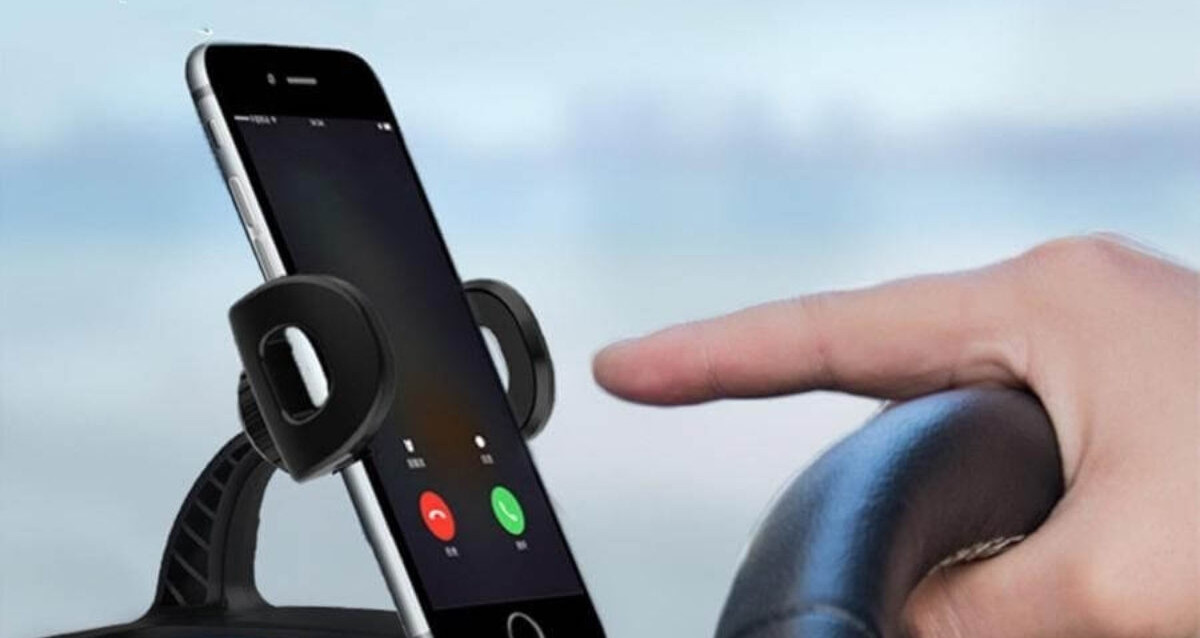 Phụ kiện phổ biến trên ô tô âm thầm làm hại camera, giảm tuổi thọ pin iPhone