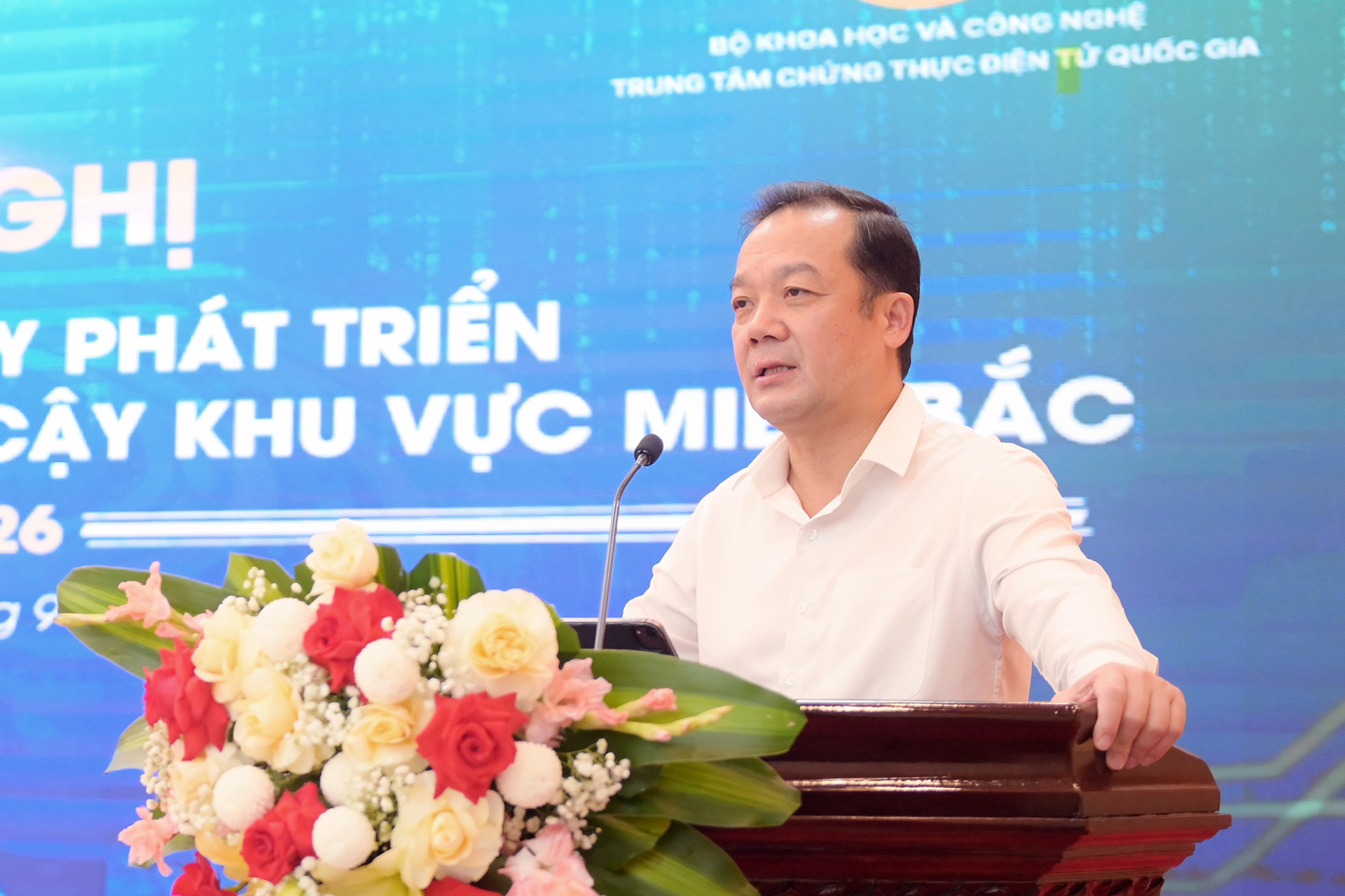 Thu truong Pham Duc Long 2 1.jpg