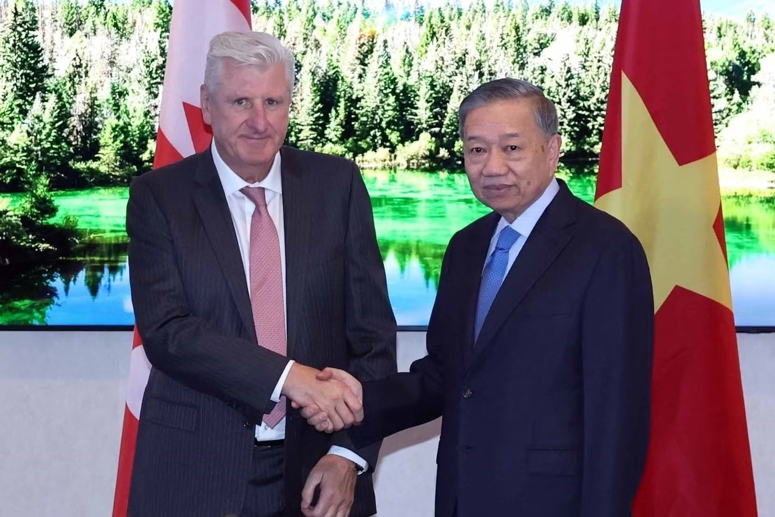 Tổng Bí thư, Chủ tịch nước Tô Lâm tiếp một số doanh nghiệp, tập đoàn tại Canada