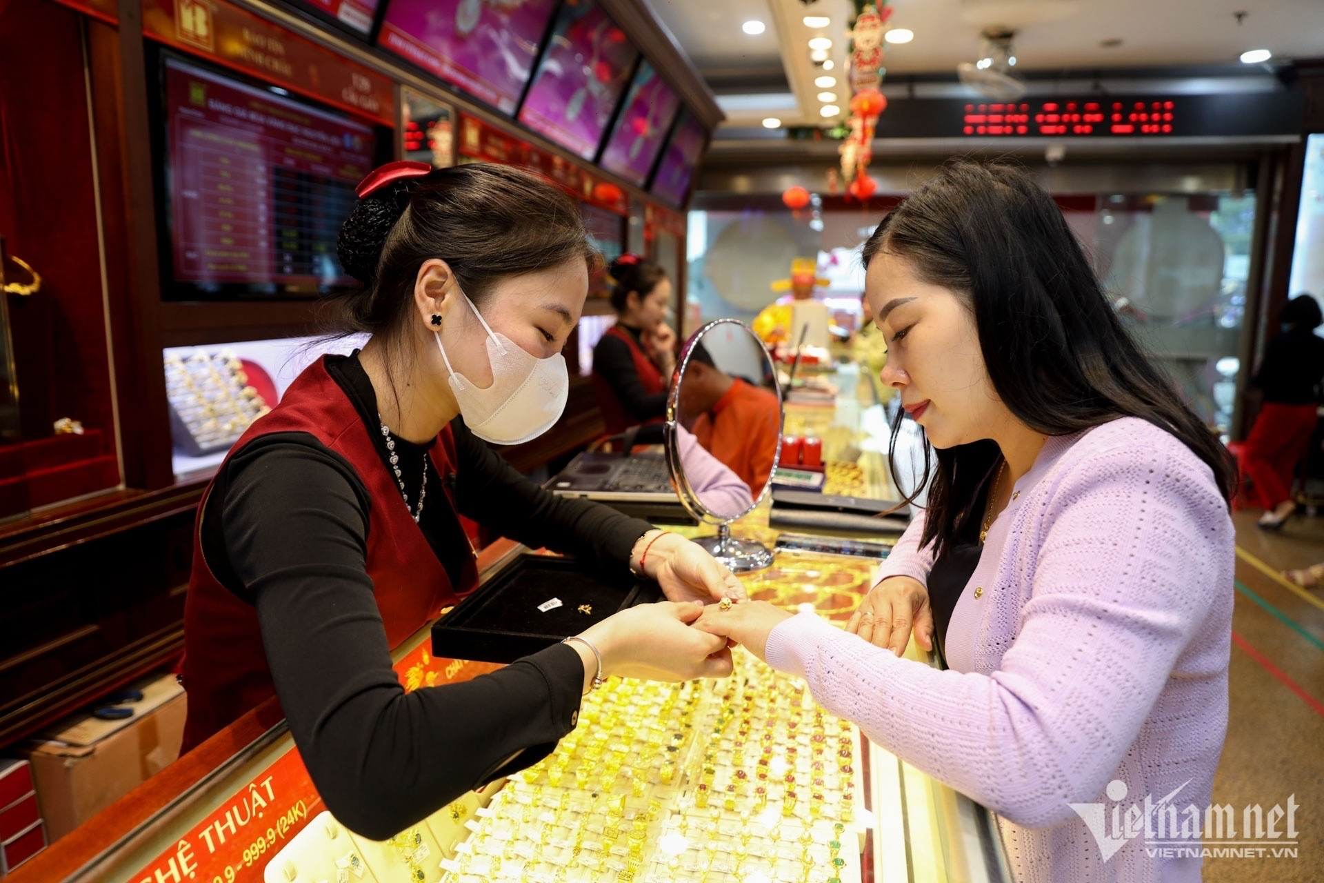 Giá vàng hôm nay 27/9/2026 lao dốc, vàng SJC giảm 3,2 triệu đồng/lượng 1 vàng - Chí Hiếu (38).jpg
