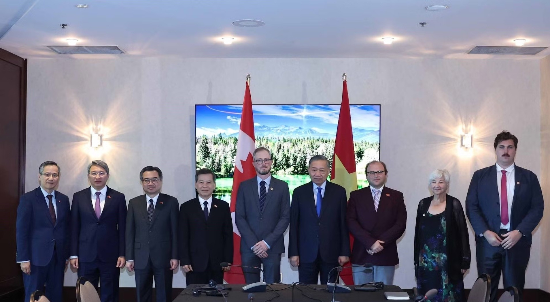 vna potal tong bi thu chu tich nuoc to lam tiep tong bi thu dang cong san canada 2919 copy.jpg