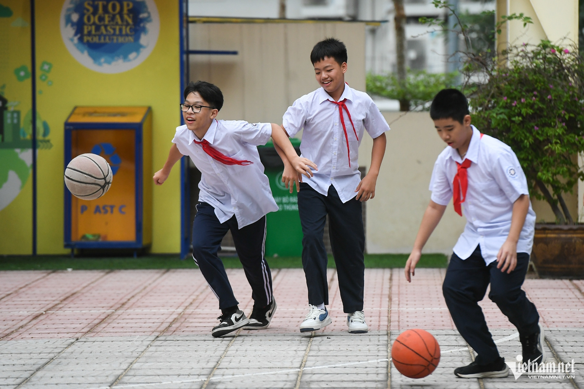 https://static-images.vnncdn.net/vps_images_publish/000001/000003/2026/9/26/w-thcs-hoang-mai-giao-duc-hanoi-2jpg-1934.jpg