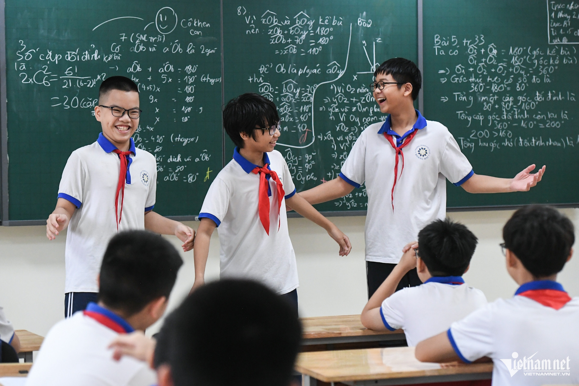 https://static-images.vnncdn.net/vps_images_publish/000001/000003/2026/9/26/w-thcs-hoang-mai-giao-duc-hanoi-31jpg-1933.jpg